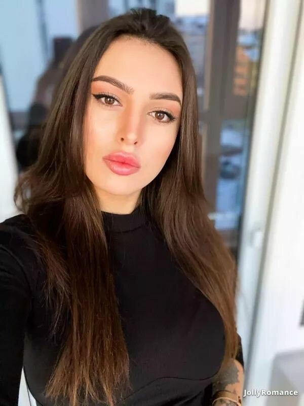 Juliya Profile image 3