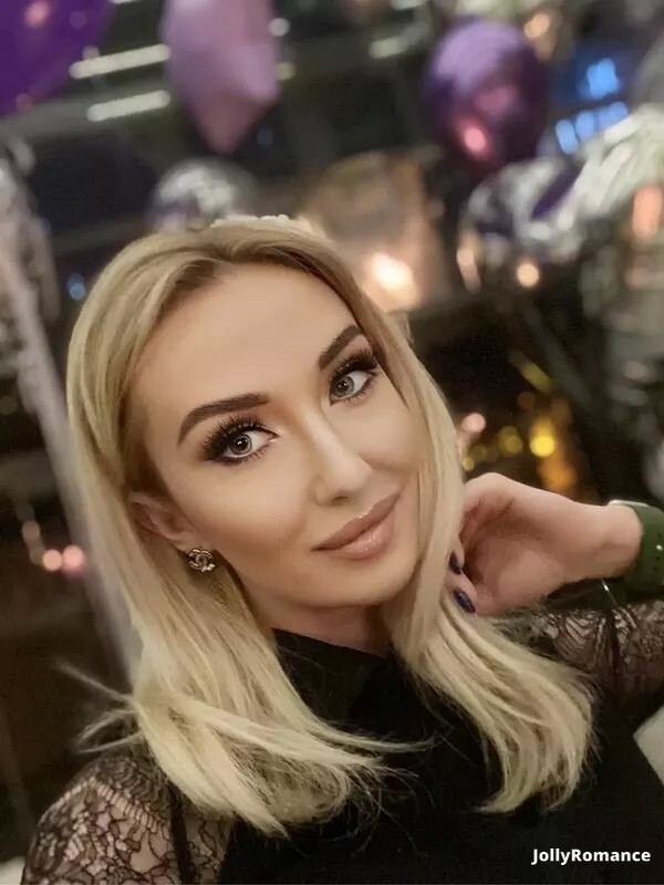 Diana Profile image 3
