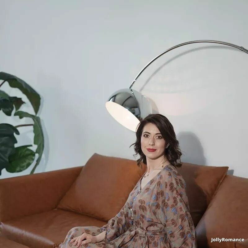 Oksana Profile image 5