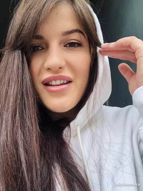 Diana Profile image 4
