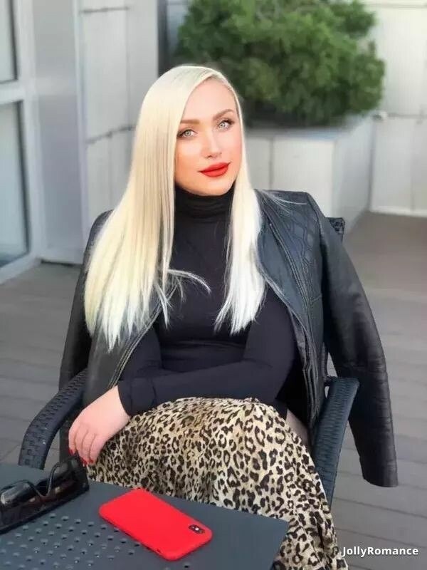 Ludmila Profile image 3