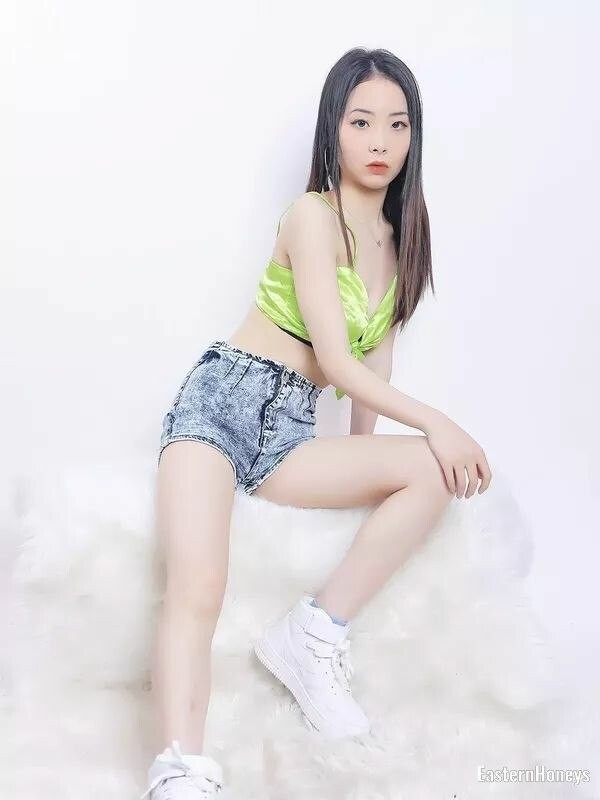 Qiongling Profile image 3
