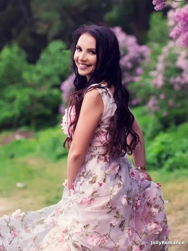 Olena Profile image 5