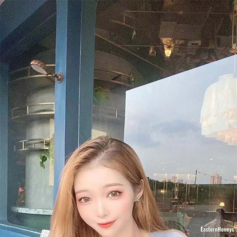 Xiuping, 23