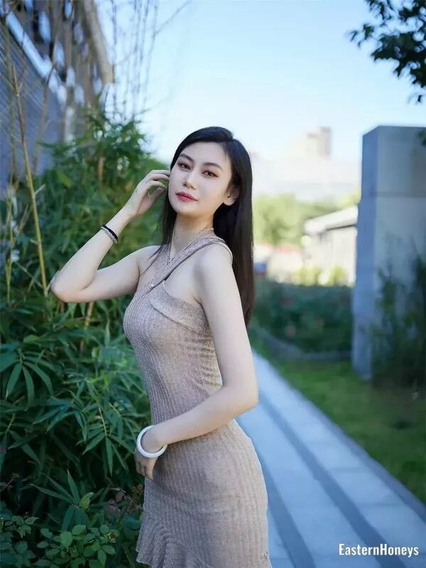 Yiyi Profile image 4