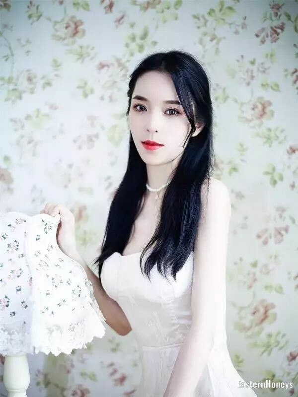 Yue Profile image 4