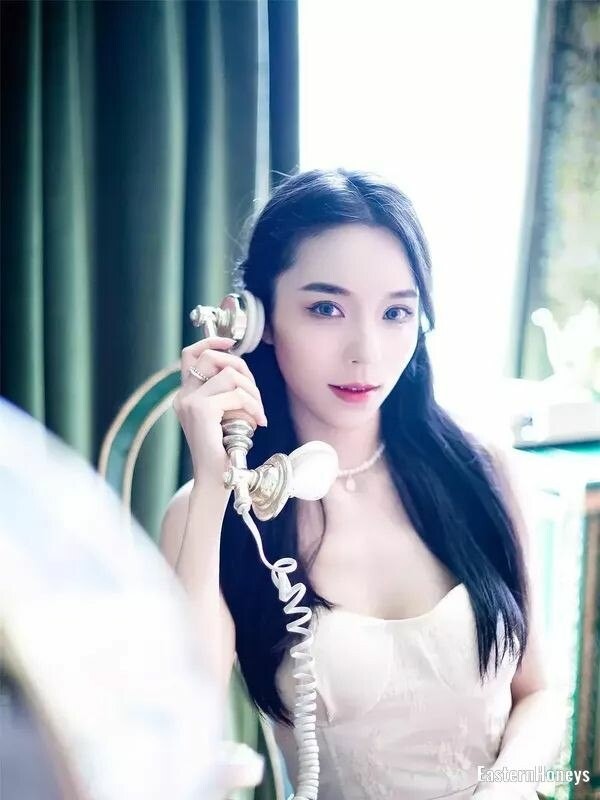 Yue, 27